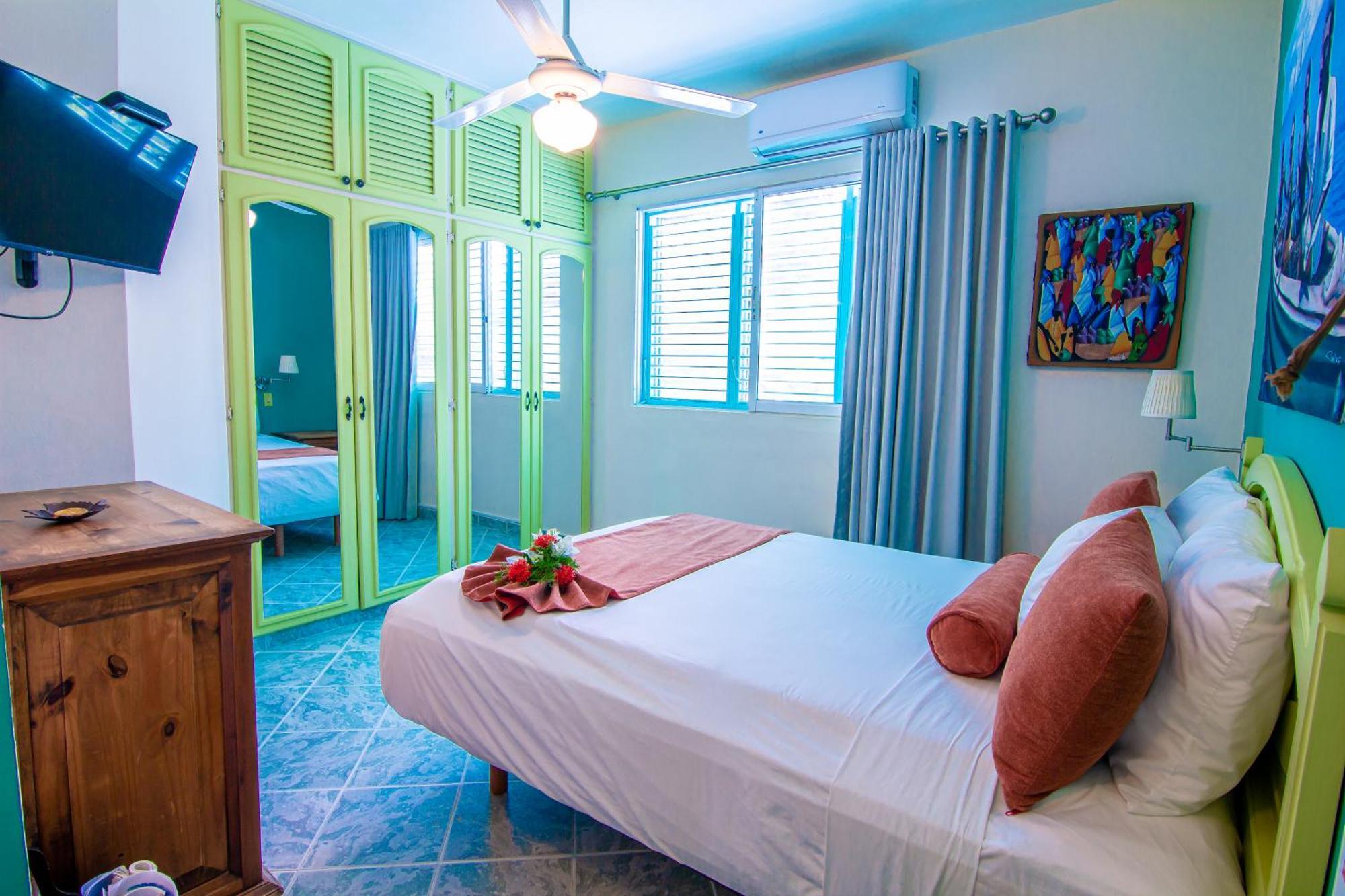 Hotel Playa Colibri 라스테레나스 외부 사진